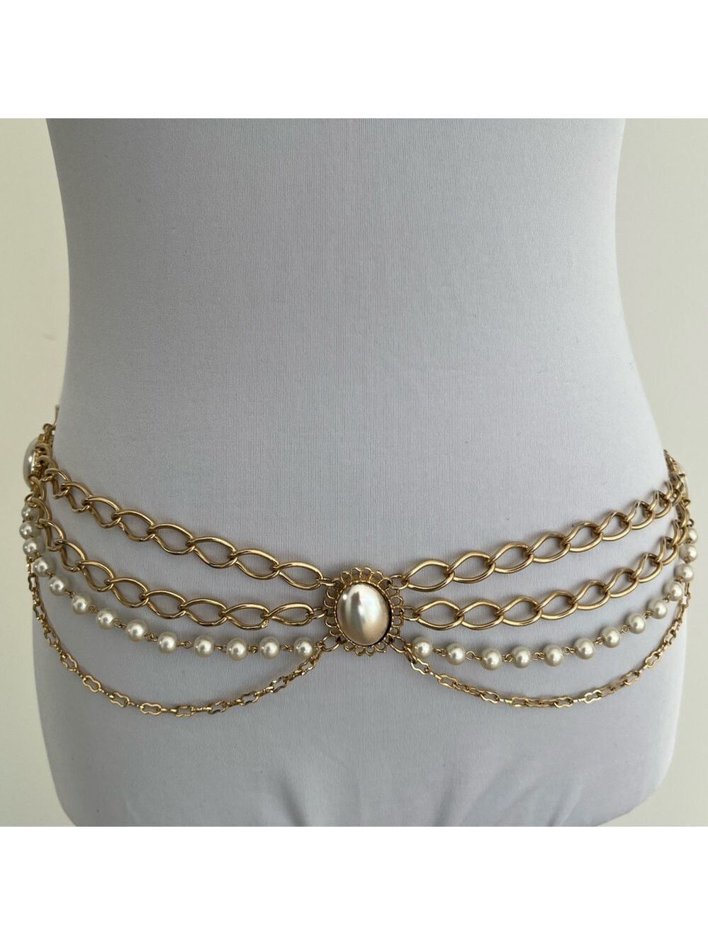 BELT Gold Tone Metal Chain Faux Pearl Strands & Accents Multi-Layered Statement